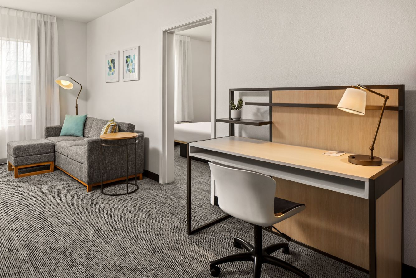 TownePlace Suites Chicago Lombard, interior photo 4 of 6