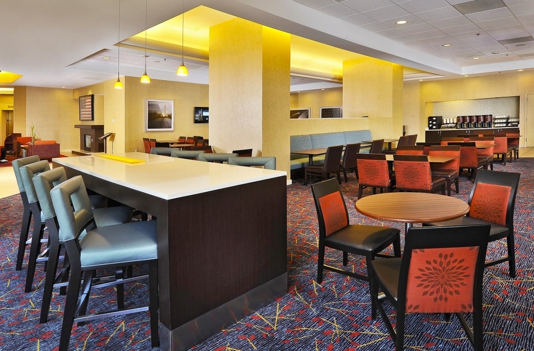 Residence Inn Pentagon City, interior photo 2 of 3